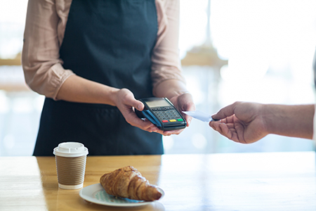 Why Your Retail Business Should Accept Credit and Debit Cards